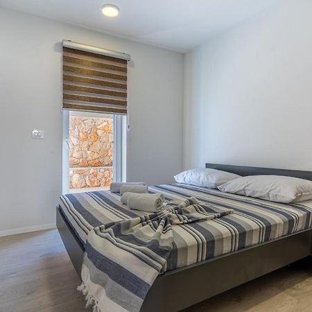 Island Paradise Cres Exterior photo